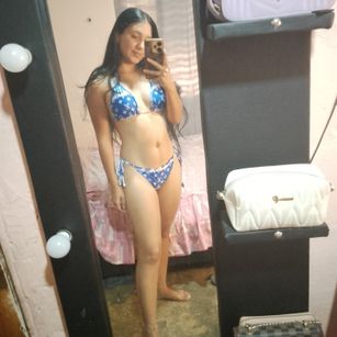 Model - Victoria Lucia squirt