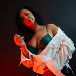 Model - MonicaVX milf