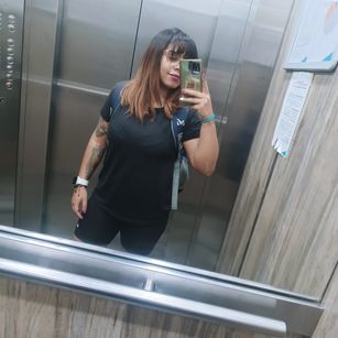 Model - Shenner brunette