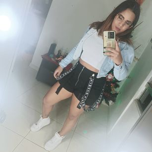 Model - Shenner bondage