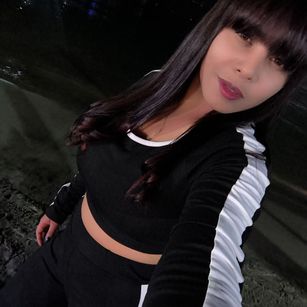 Model - Shenner bondage