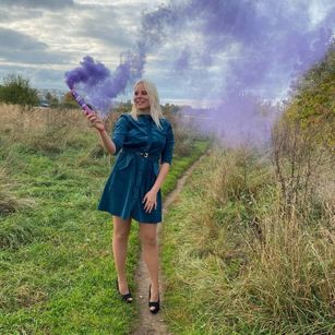 Model - ShadowAmor striptease