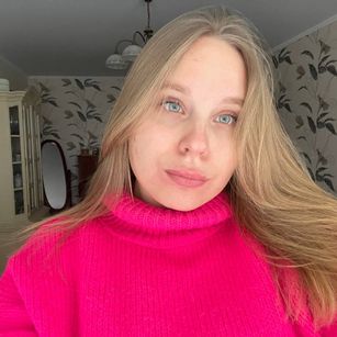 Model - ShadowAmor lingerie