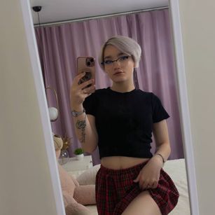 Model - Megan_Lora3 striptease