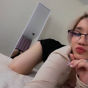 Model - Megan_Lora3 young