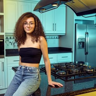 Model - Gaby masturbation