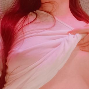 Model - Sophie hairy