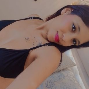 Model - Noa Dream pussy