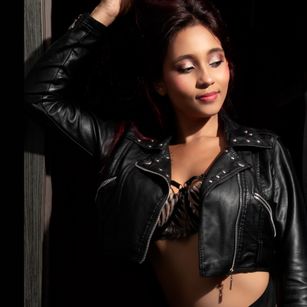 Model - Noa Dream deepthroat