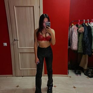 Model - Nailia findom