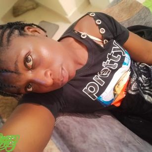 Model - sherry bigniple