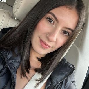 Model - Luna Carter Squirt