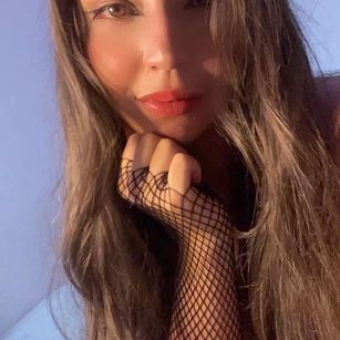 Model - Emiliegolds juegoderol