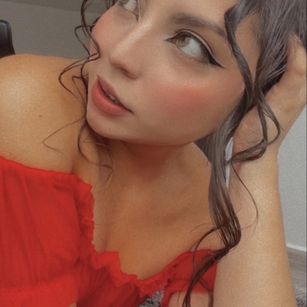 Model - Emiliegolds rolplay