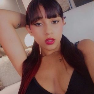 Model - Noa Dream squirt