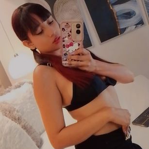 Model - Noa Dream pussy