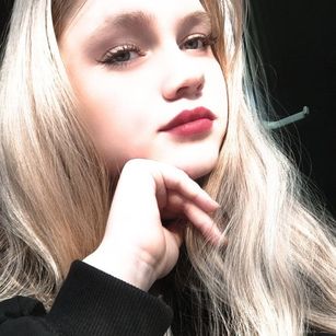 Model - Verona latex