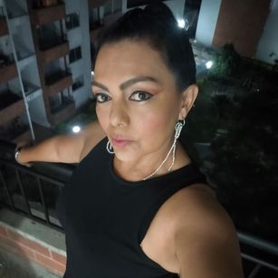 Model - CelenyaSweet LATIN