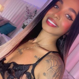 Model - AriannaSantos joi