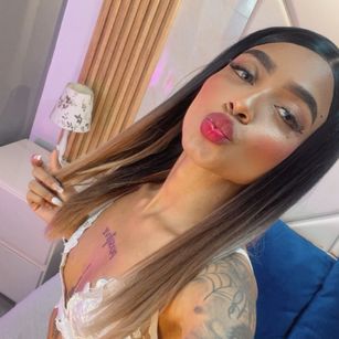 Model - AriannaSantos heels