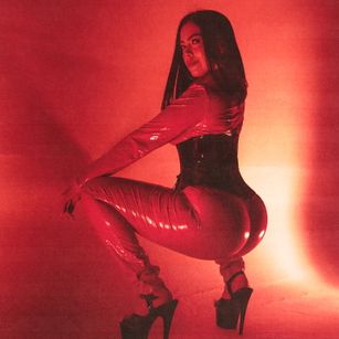 Model - Tania Velvett bigdildo