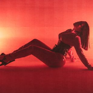 Model - Tania Velvett suck