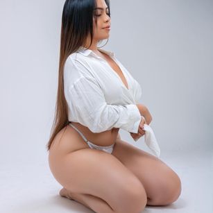 Model - Tania Velvett suck