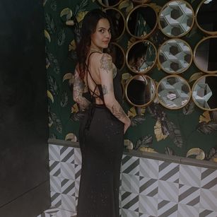 Model - VeroJenkins pussy