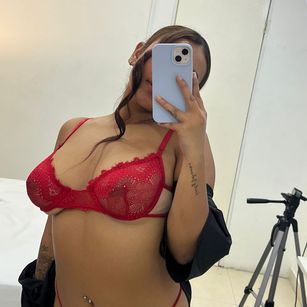 Model - GabyMoreau bigass