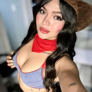 Model - SamanthaSimons feet