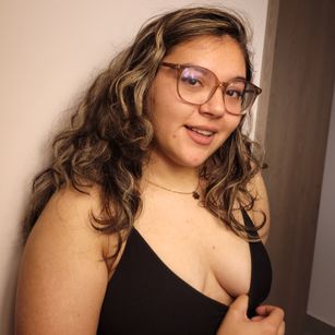 Model - ArianaBlake masturbation