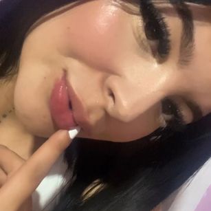 Model - Brianna Hill petite