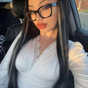 Model - LisaRae heels