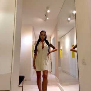 Model - Casiana kinky