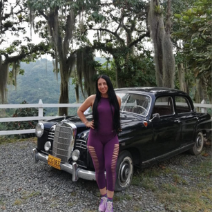 Model - Marianee_Rousse oil