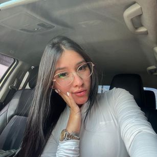 Model - Valen20 squirt