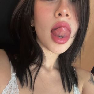 Model - Katty Blake anal