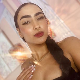 Model - Elisa Peters toys