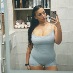 Model - Luna Night bigass