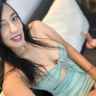 Model - April Silver squirt