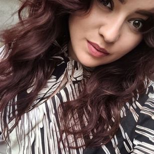 Model - Harper dance