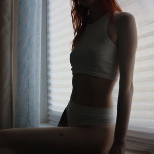 Model - Lady Biscuit cuckold