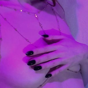 Model - Lady Biscuit kinky