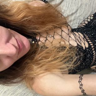 Model - Harley Rey exhibitionist