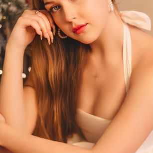 Model - StellaDean stockings