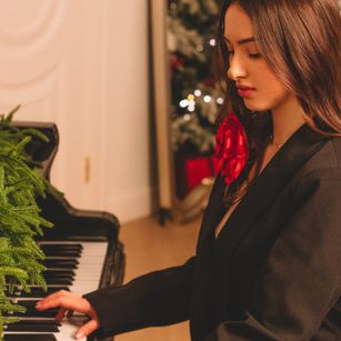 Model - ChristinaMilk tits