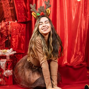 Model - Ariana Greenblat cum