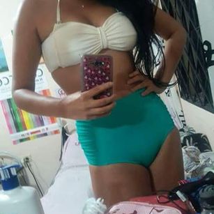 Model - anniemiau Ass