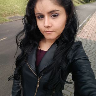 Model - anniemiau Latina