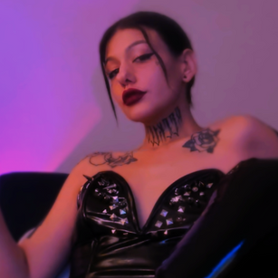Model - Mistress Black Lilith joi